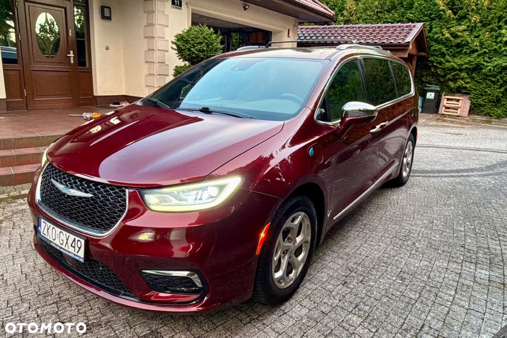 Chrysler Pacifica - 2