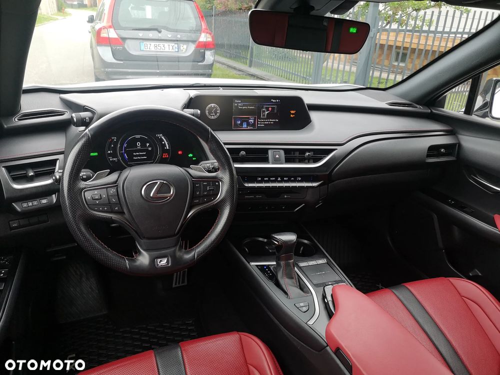 Lexus UX - 13