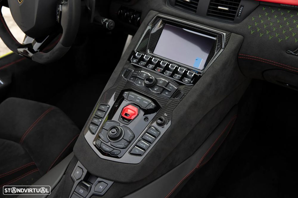 Lamborghini Aventador LP780-4 Ultimae Roadster - 39