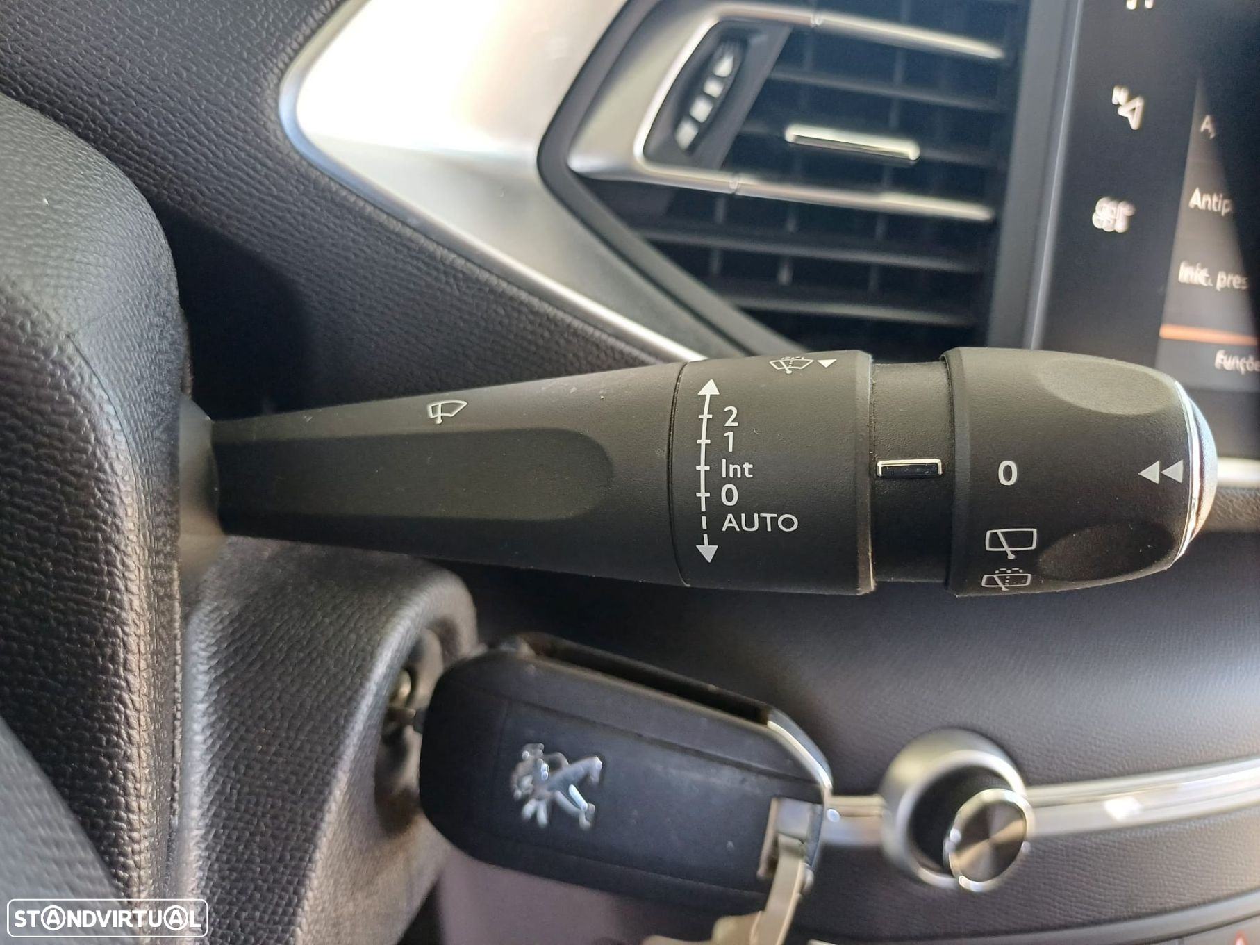 Peugeot 308 SW 1.5 BlueHDi Allure - 26