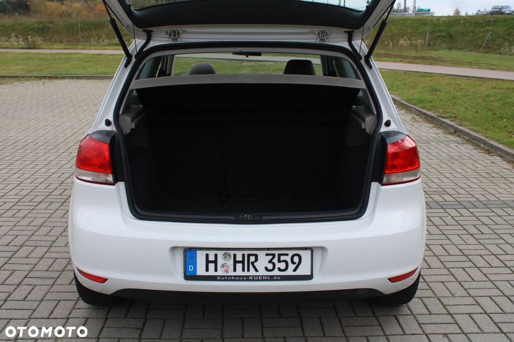 Volkswagen Golf - 25