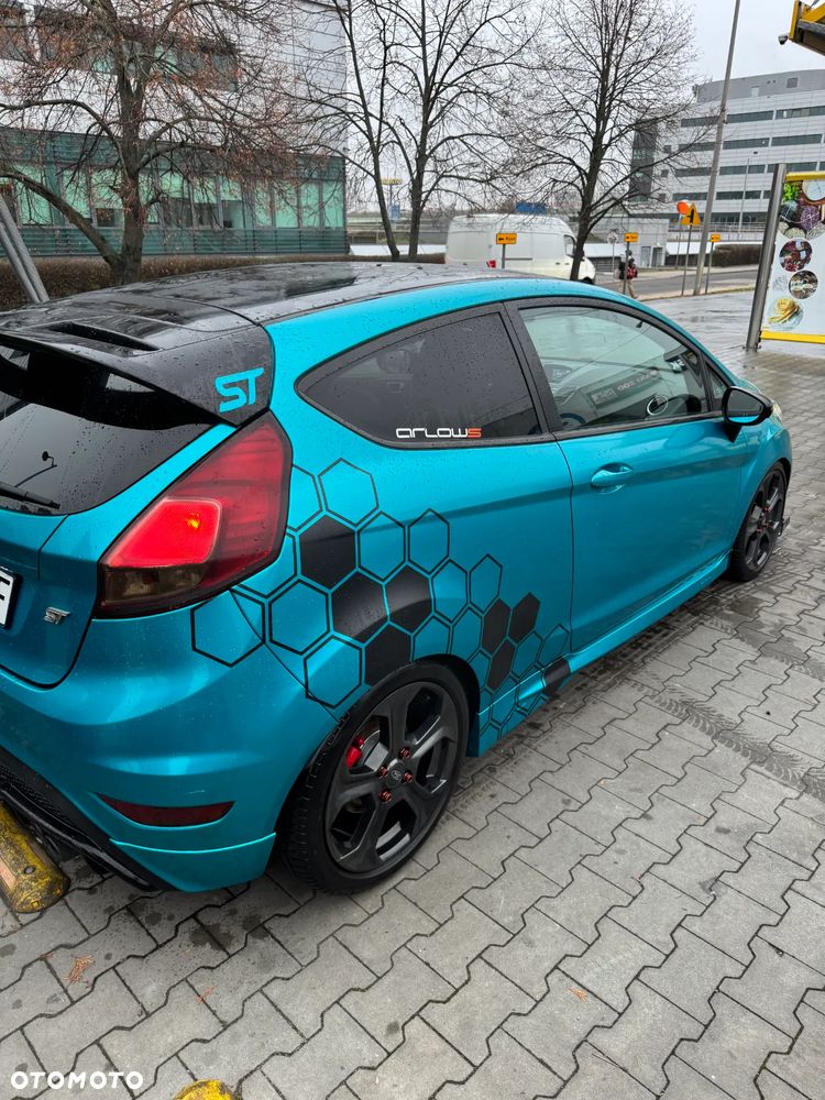 Ford Fiesta 1.6 EcoBoost ST - 8