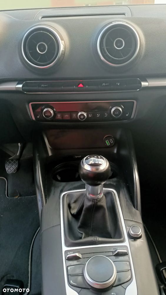 Audi A3 Sportback 1.6 TDI Sport - 28