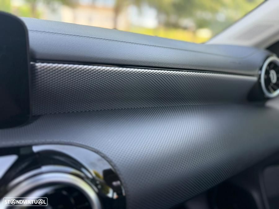 Mercedes-Benz CLA 250 - 14