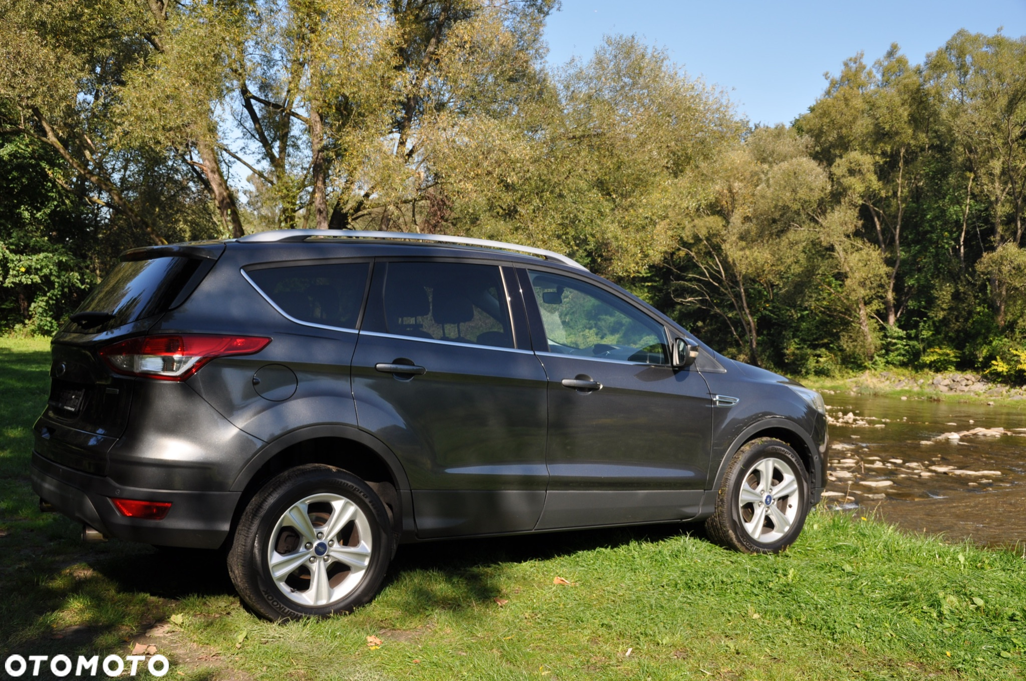 Ford Kuga 1.6 EcoBoost 2x4 Titanium - 16