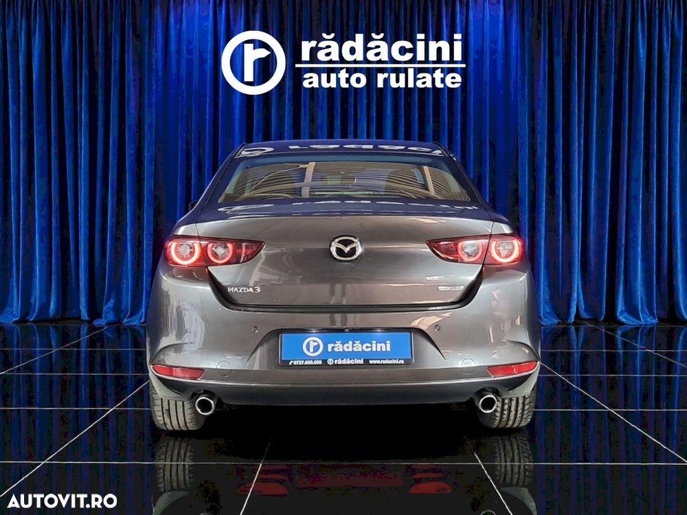 Mazda 3 - 8