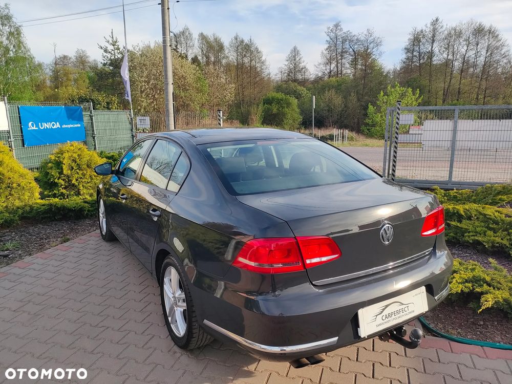 Volkswagen Passat 2.0 Blue TDI SCR Trendline - 6