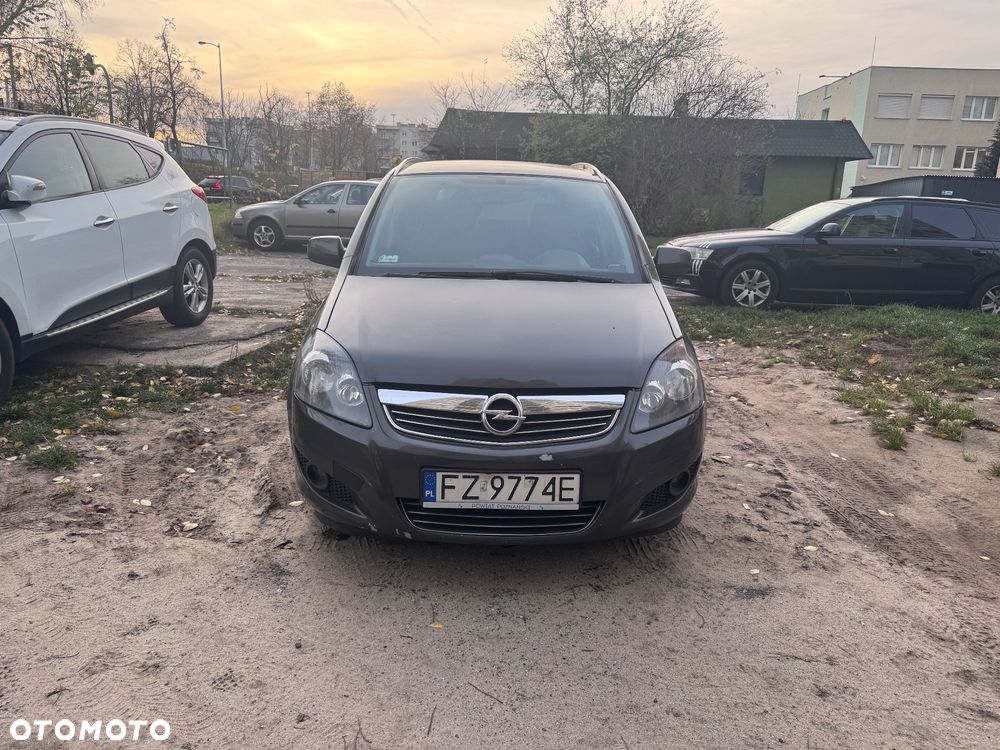 Opel Zafira 1.8 Family - 2