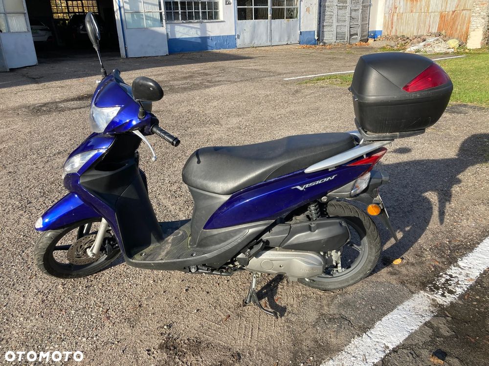 Honda Vision - 1