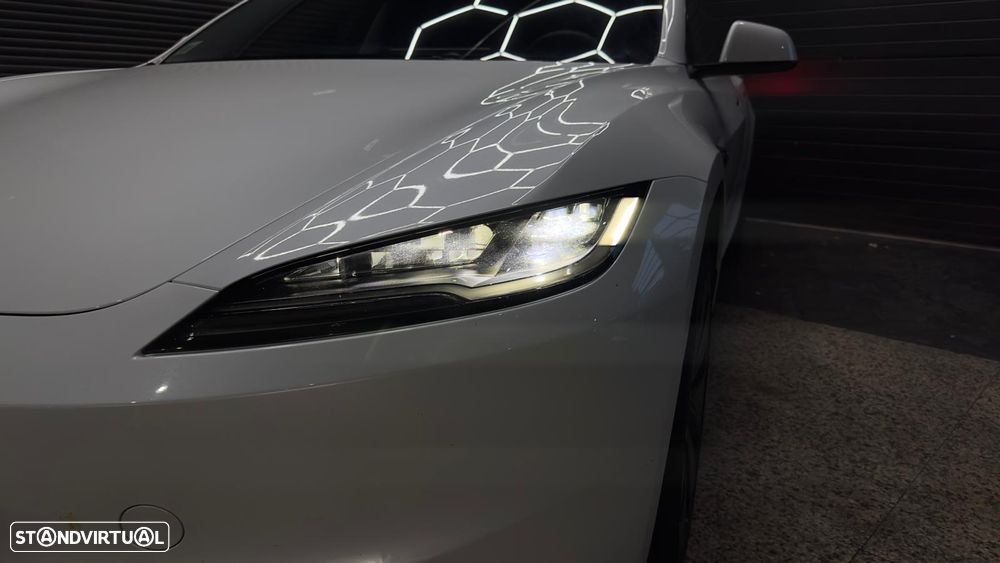 Tesla Model 3 Standard RWD - 3