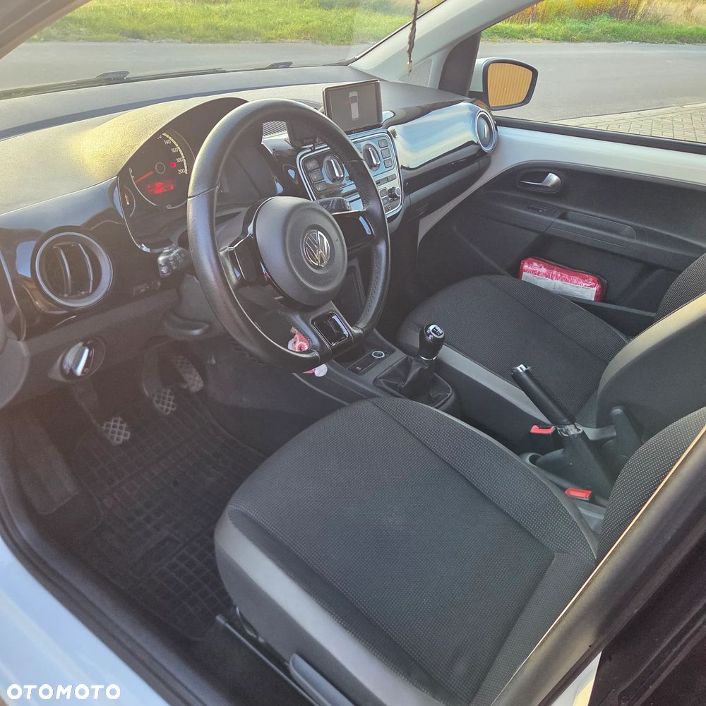 Volkswagen up! - 9