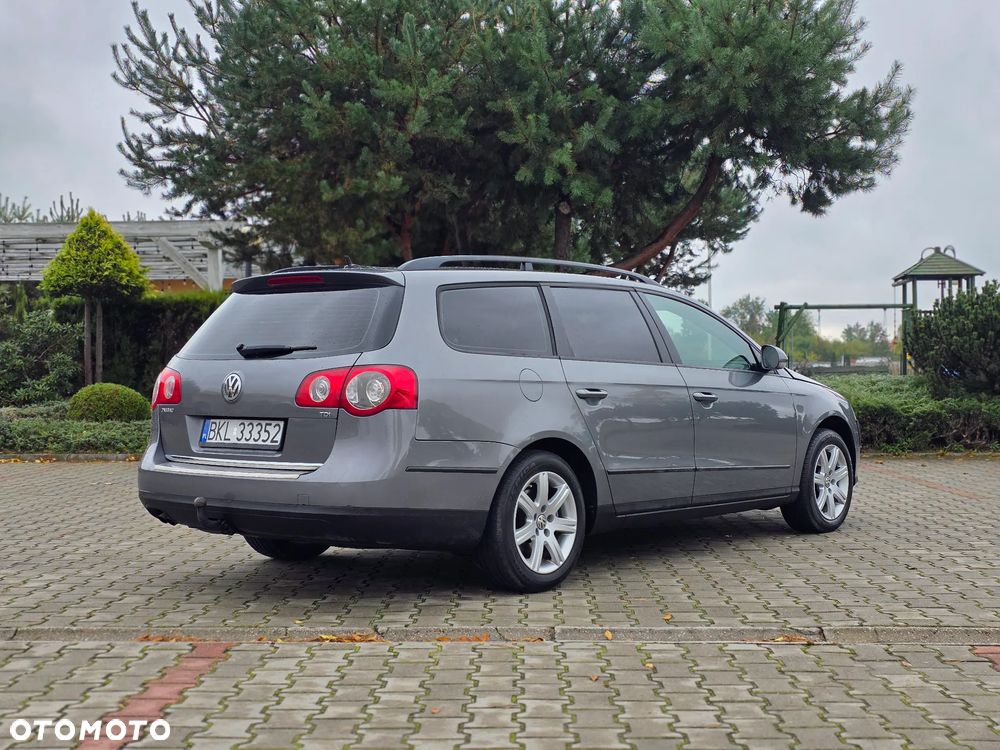 Volkswagen Passat 1.9 TDI Comfortline - 4