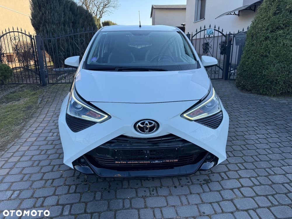 Toyota Aygo x-play connect - 3