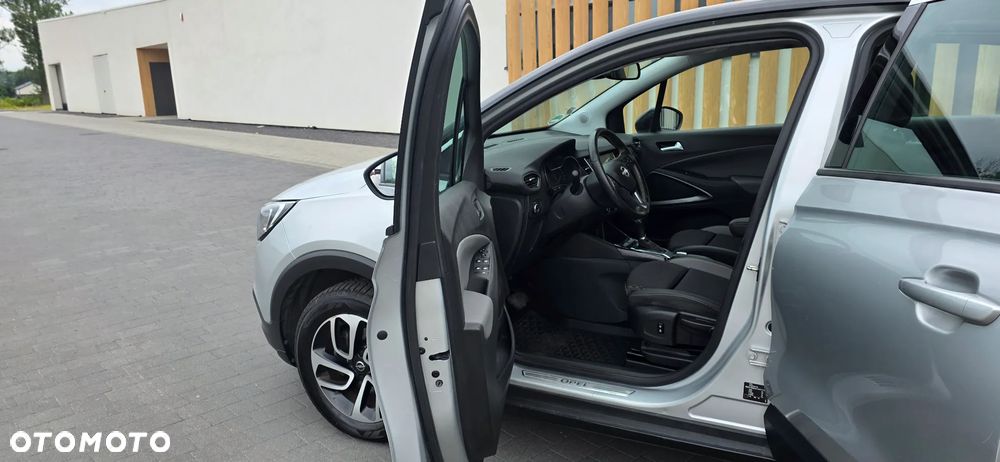 Opel Crossland X 1.2 T Design Line S&S - 14