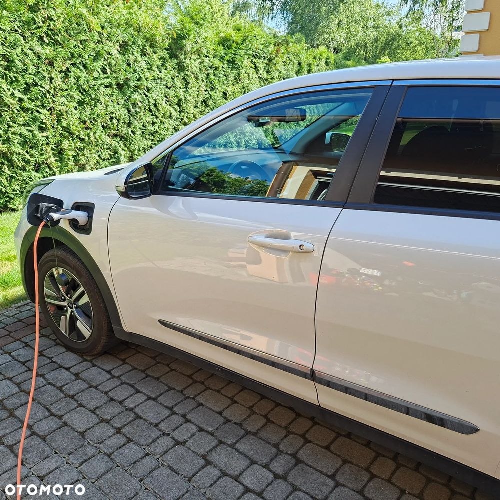 Kia Niro 1.6 GDI Plug-in Hybrid M - 3