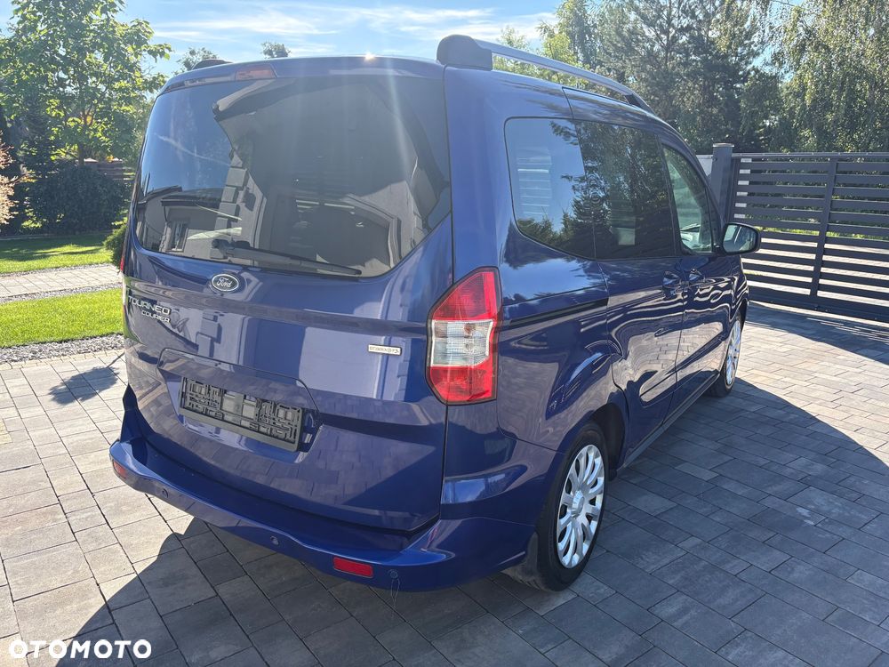 Ford Tourneo Courier 1.0 EcoBoost S&S Titanium - 6