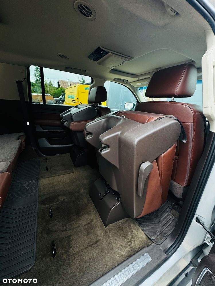 Chevrolet Suburban - 25