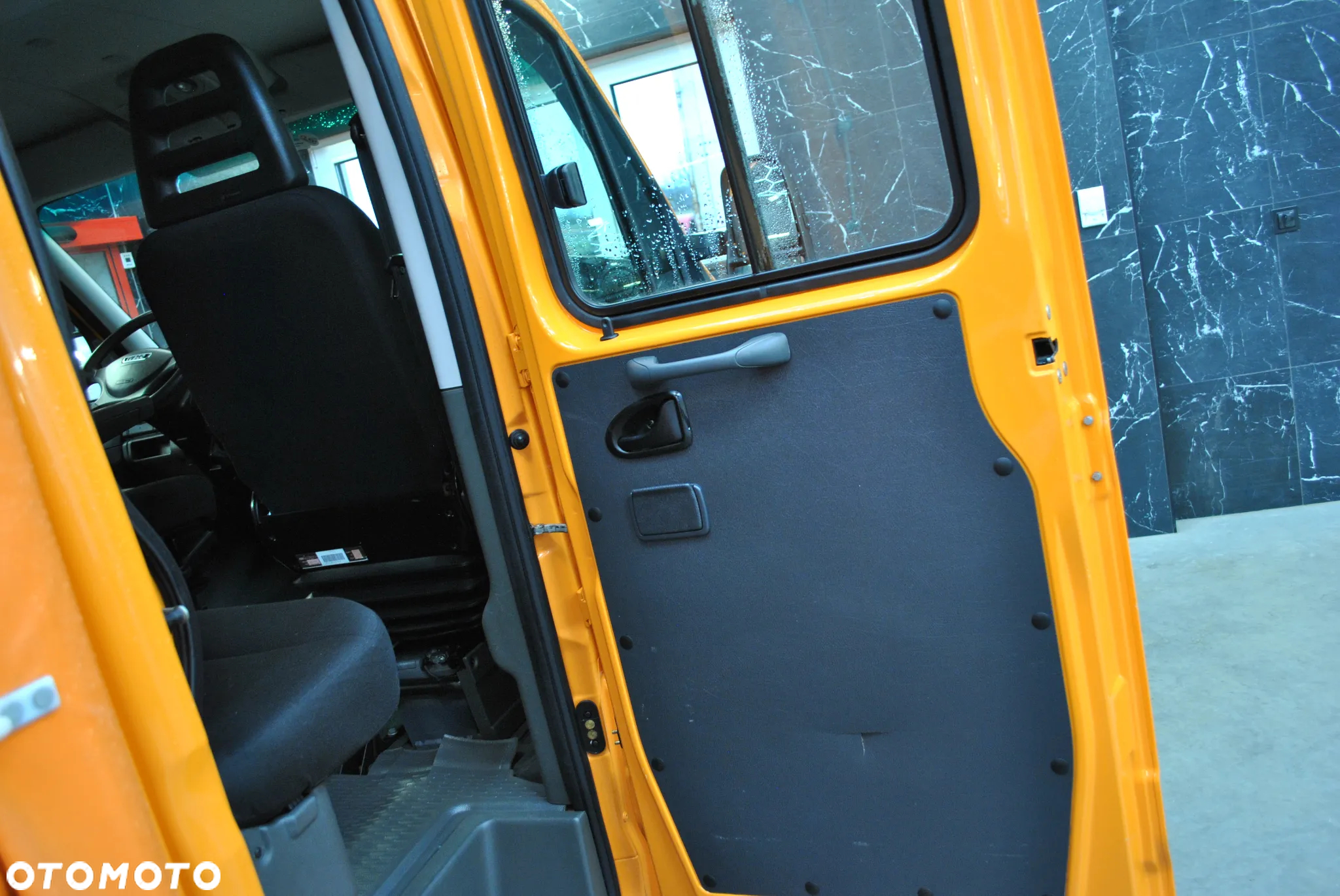 Iveco Daily 29L13 Doka Dubel Kabina Brygadówka Hak Plandeka Automatyczna Skrzynia Webasto 7 Miejsc Obsługa Dróg Autostrad - 18