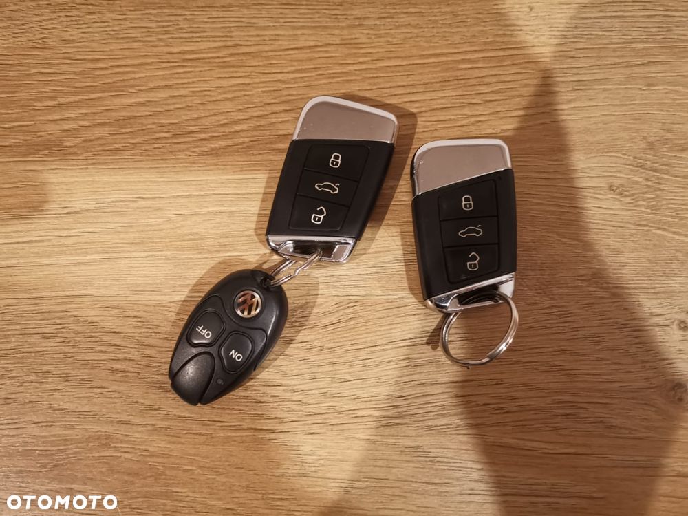 Volkswagen Passat - 28