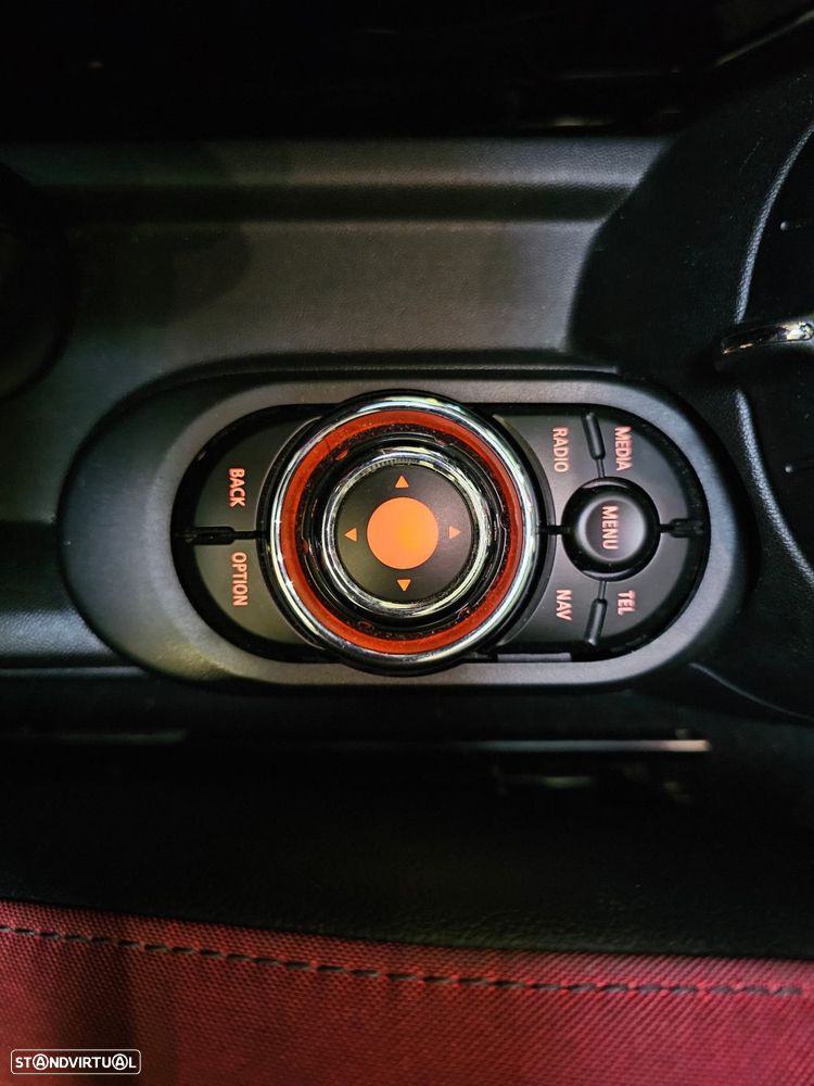 MINI Cabrio Cooper D - 23