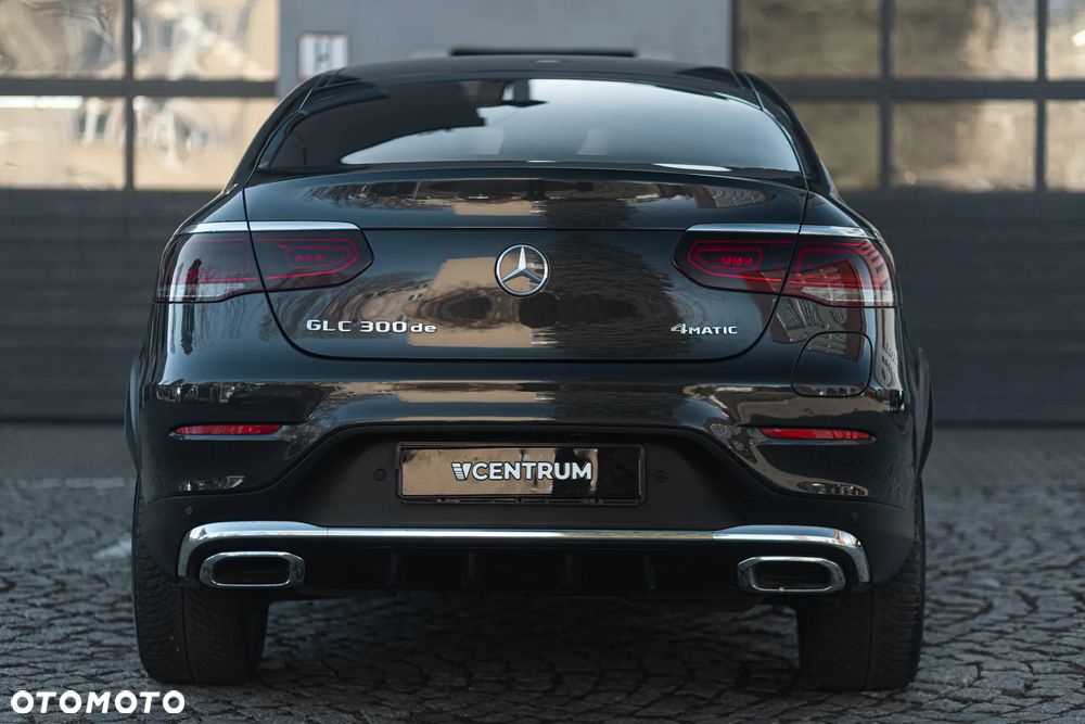 Mercedes-Benz GLC 300 de 4-Matic Business Edition - 12