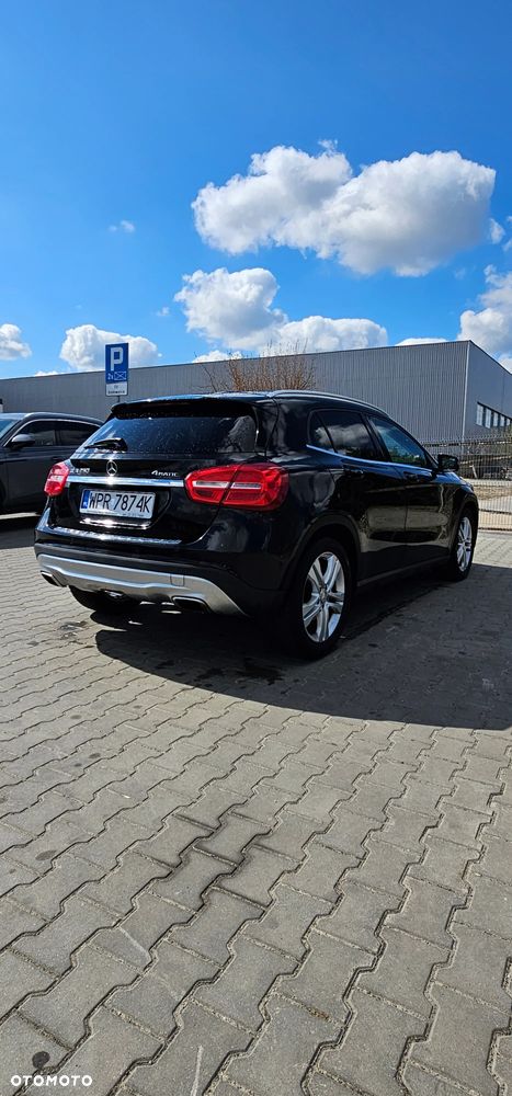 Mercedes-Benz GLA 250 4-Matic - 4