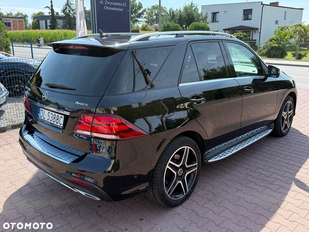 Mercedes-Benz GLE 350 d 4-Matic - 4