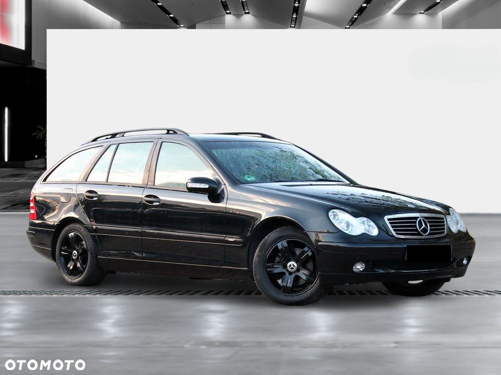 Mercedes-Benz Klasa C 200 CGI Elegance - 4