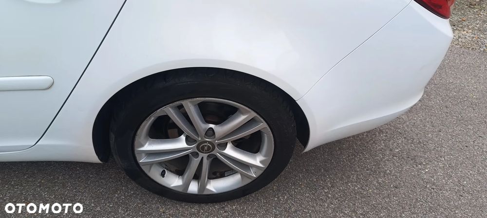 Opel Insignia - 15