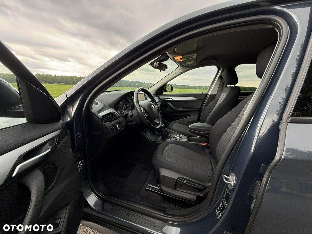 BMW X1 xDrive20i Advantage - 14