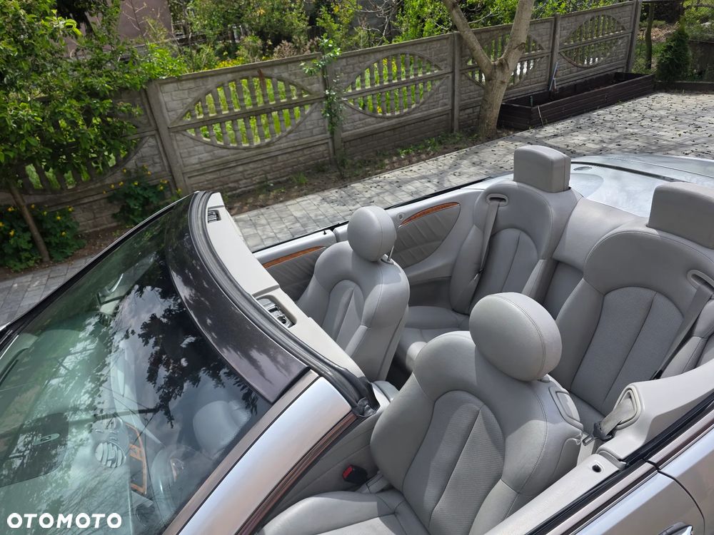 Mercedes-Benz CLK - 17