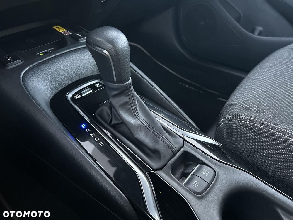 Toyota Corolla 1.8 Hybrid Comfort - 22