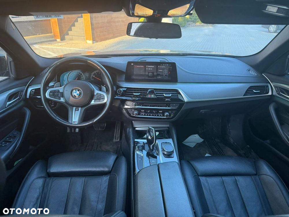 BMW Seria 5 530i xDrive M Sport Edition - 13