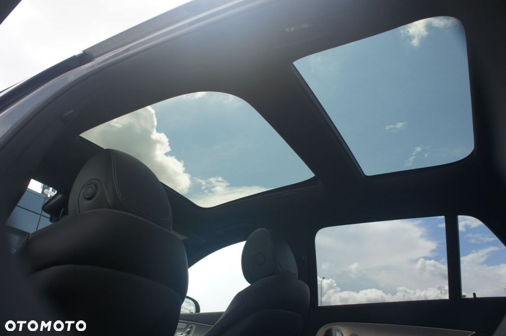 Mercedes-Benz Klasa E - 26