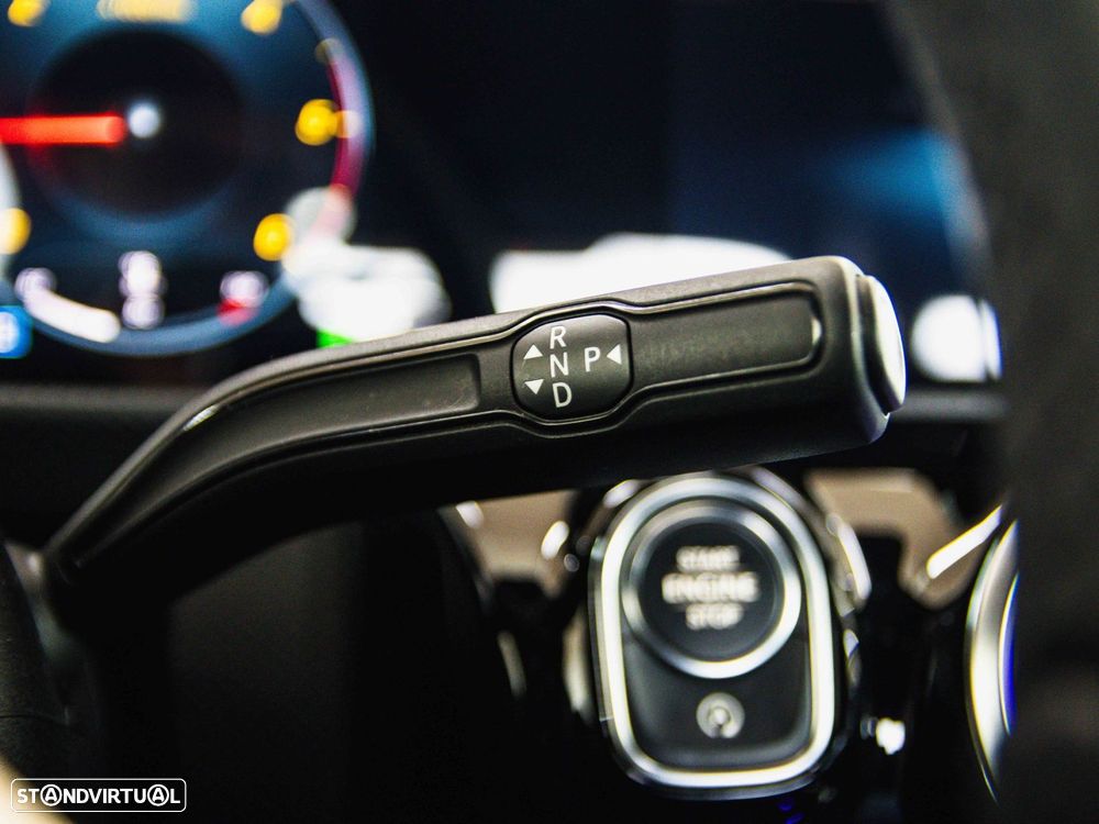 Mercedes-Benz A 180 Limousine d Progressive Aut. - 37