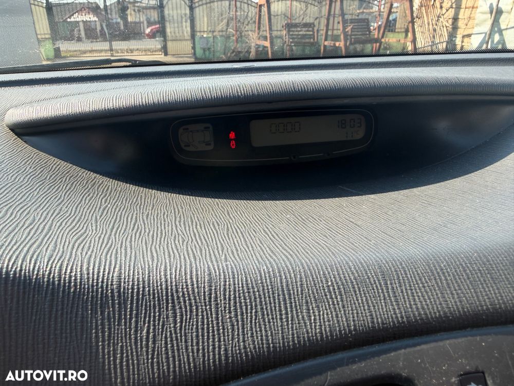 Renault Laguna Estate 1.9 dCi Expression - 9