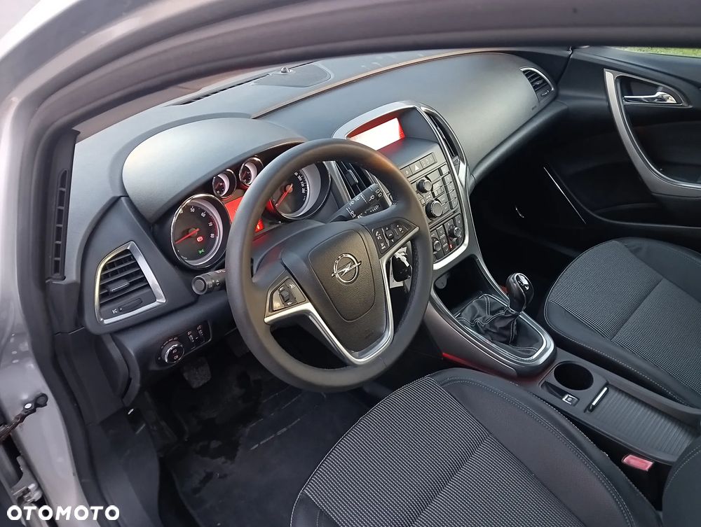 Opel Astra 1.4 EcoFLEX Cosmo - 23