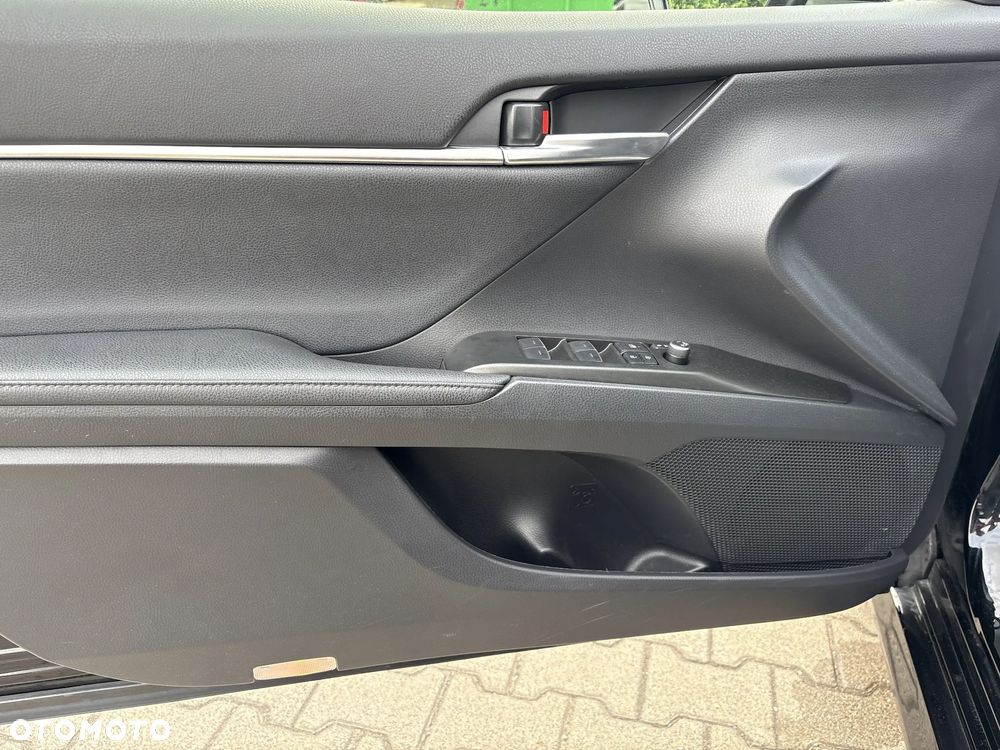Toyota Camry 2.5 Hybrid Executive CVT - 12