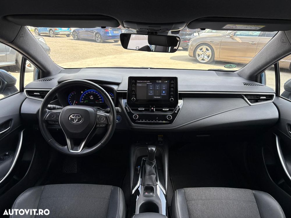 Toyota Corolla 1.8 HSD Business - 8