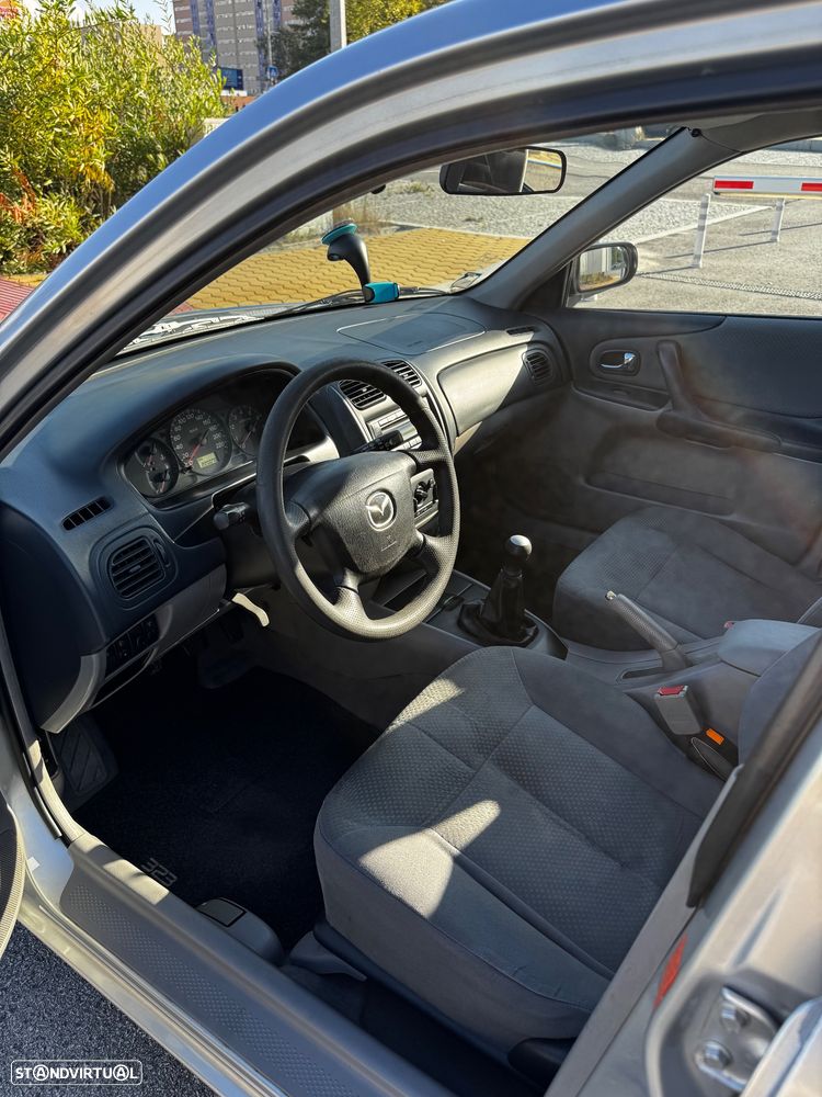 Mazda 323 F 1.3 Comfort AC+CR - 6