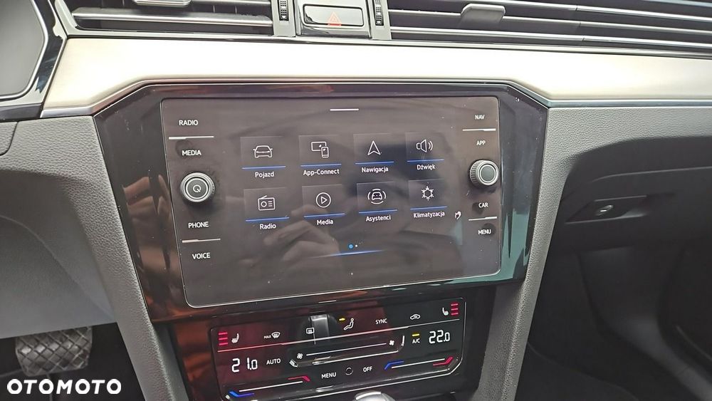 Volkswagen Passat Variant 2.0 TDI EVO Elegance DSG - 20