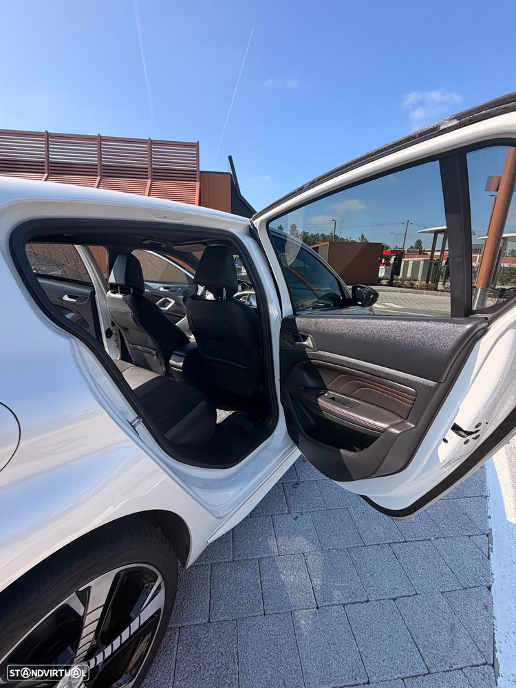 Peugeot 308 1.2 PureTech GT Line - 30