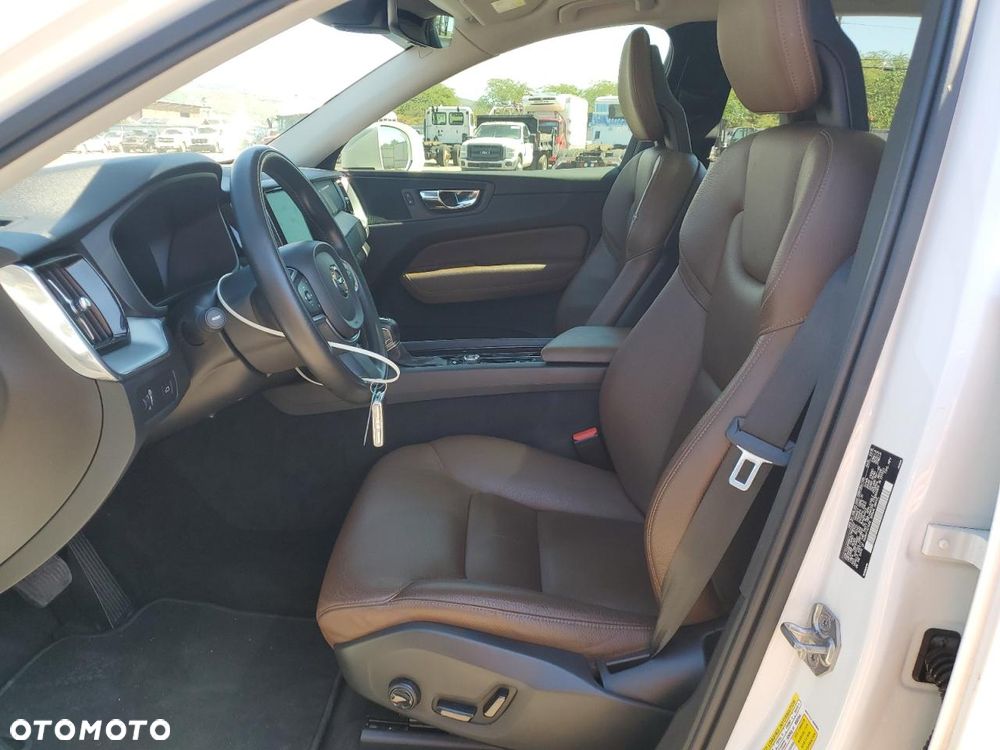 Volvo XC 60 T5 AWD Geartronic Momentum - 7