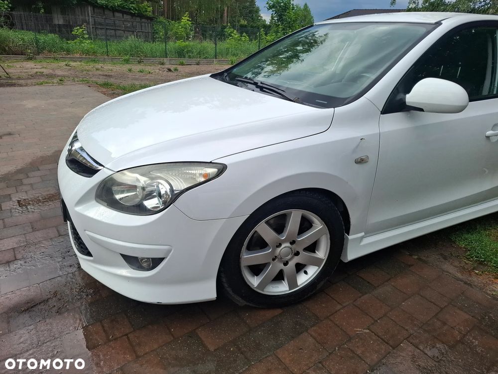 Hyundai i30 1.6 CRDi Base + - 1