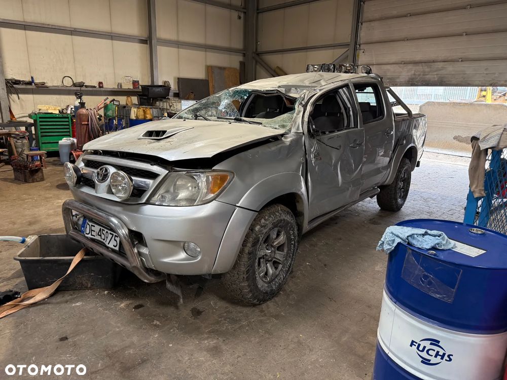 Toyota Hilux 3.0 D-4D Sol - 6