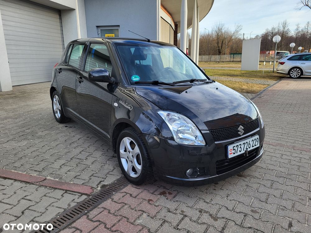 Suzuki Swift - 1