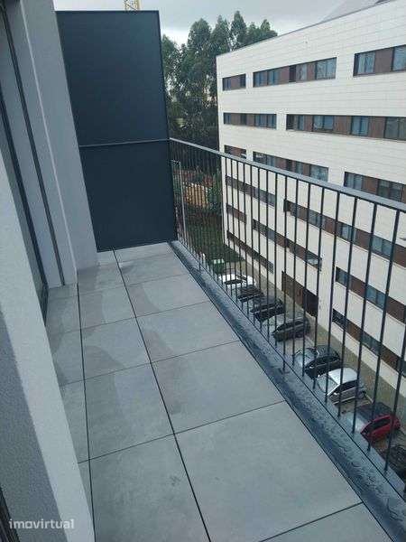 Apartamento T1 com lugar de garagem - Grande imagem: 4/12