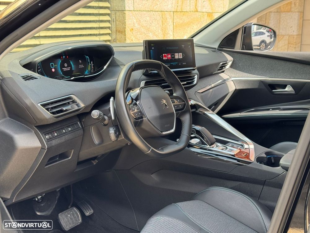 Peugeot 3008 1.6 Hybrid4 Allure Pack e-EAT8 - 4