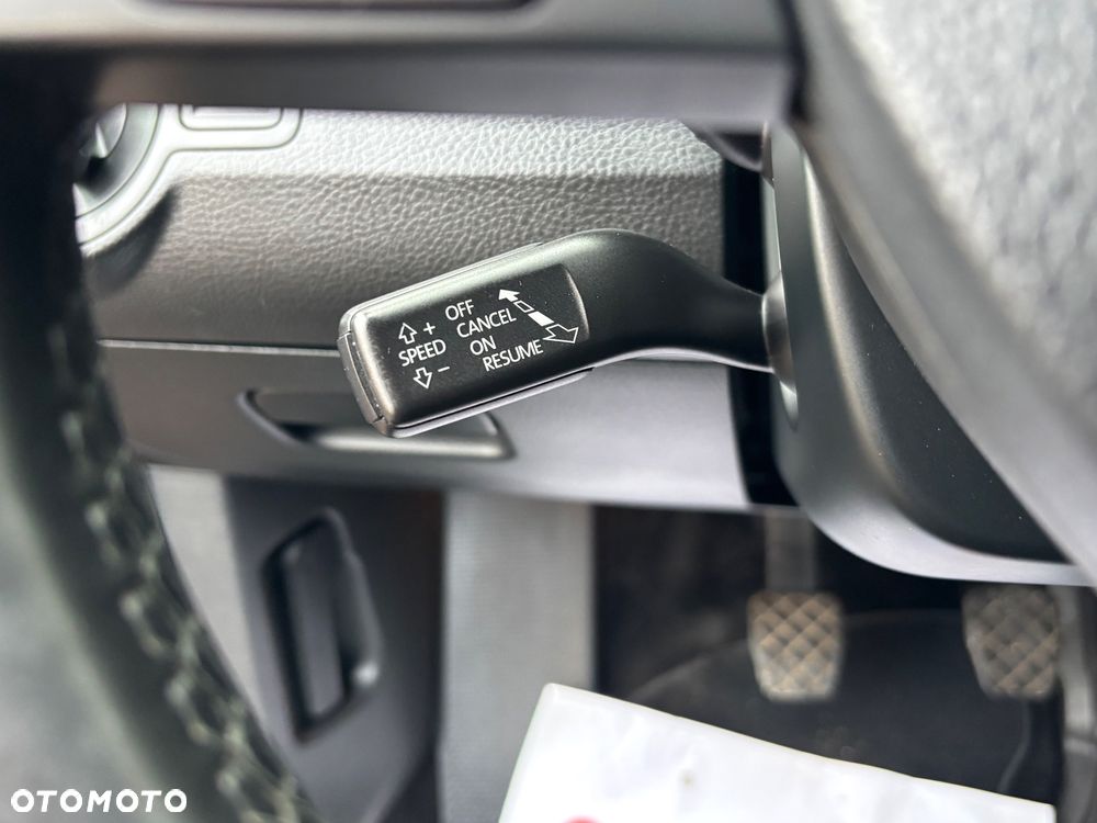 Volkswagen Passat 2.0 TDI DPF BlueMotion Technology Highline - 16