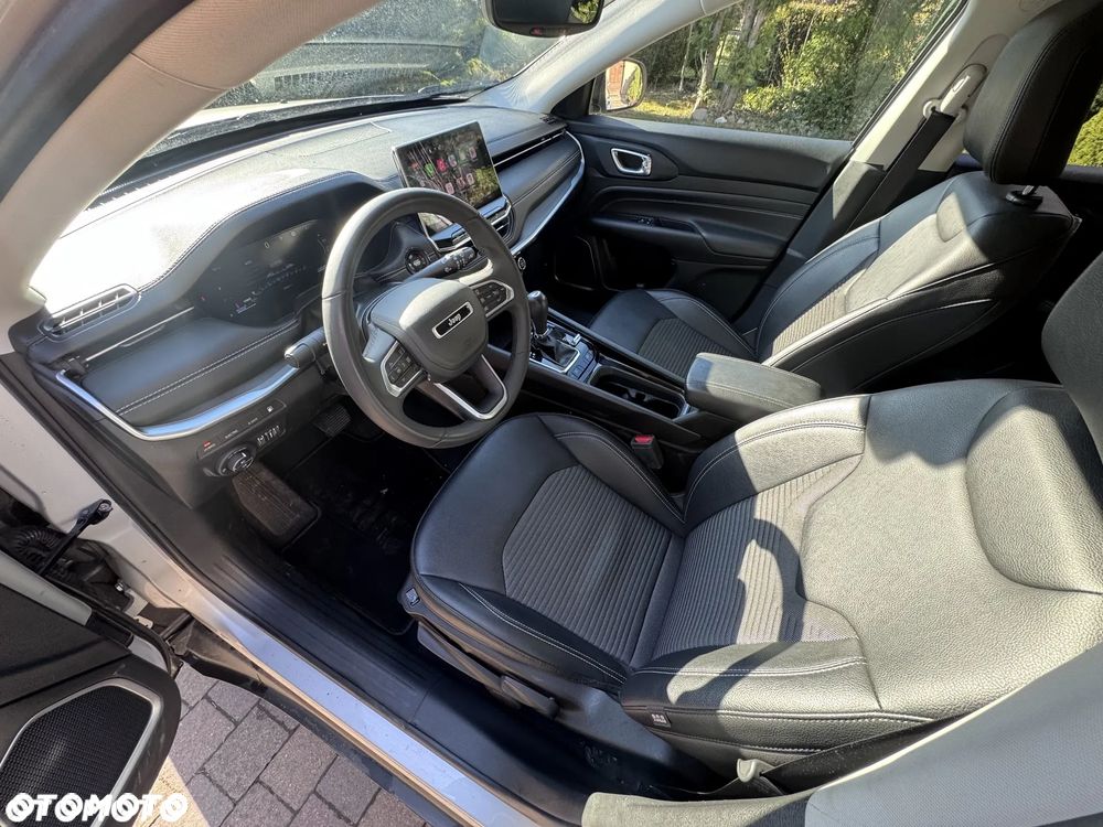 Jeep Compass - 16